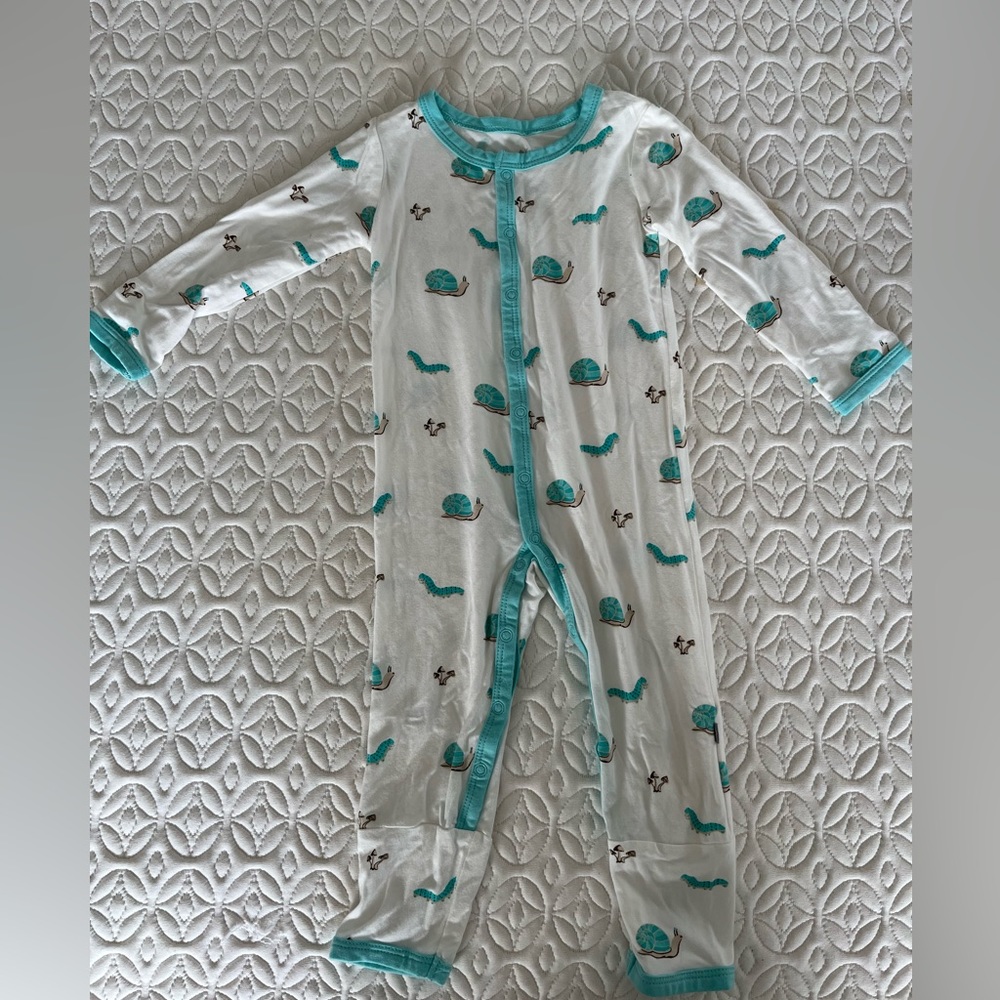 Kyte baby snap romper size 12-18 month in color Crawl